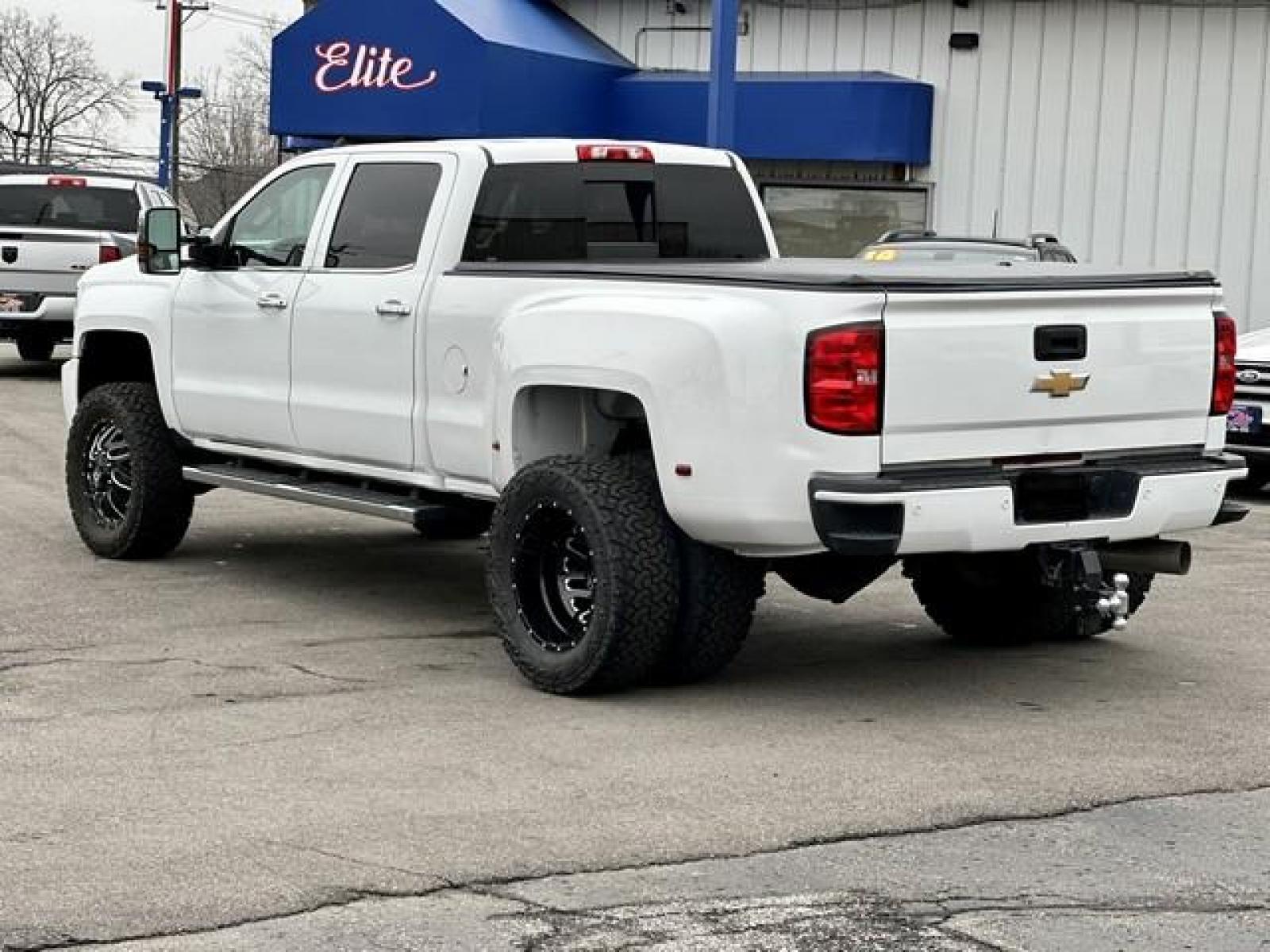 2017 WHITE CHEVROLET SILVERADO 3500 HD (1GC4K0EY7HF) with an V8,6.6L(403 CID),OHV engine, AUTOMATIC transmission, located at 14600 Frazho Road, Warren, MI, 48089, (586) 776-3400, 42.485996, -82.974220 - Photo #7