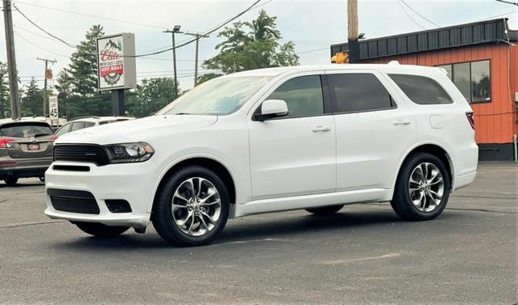 2020 WHITE DODGE DURANGO (1C4RDHDG9LC) with an V6,3.6L(220 CID),DOHC engine, AUTOMATIC transmission, located at 14600 Frazho Road, Warren, MI, 48089, (586) 776-3400, 42.485996, -82.974220 - Photo #2