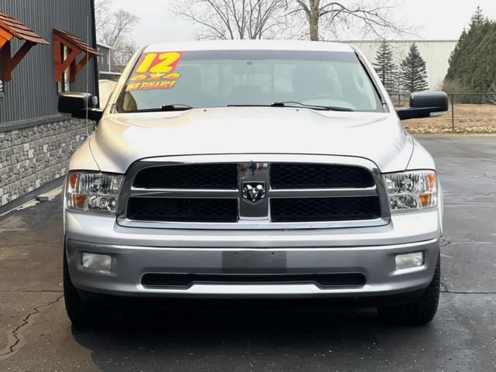 2012 SILVER RAM 1500 SLT (1C6RD7GT8CS) with an V8,5.7L(345 CID),OHV engine, AUTOMATIC transmission, located at 14600 Frazho Road, Warren, MI, 48089, (586) 776-3400, 42.485996, -82.974220 - Photo #4