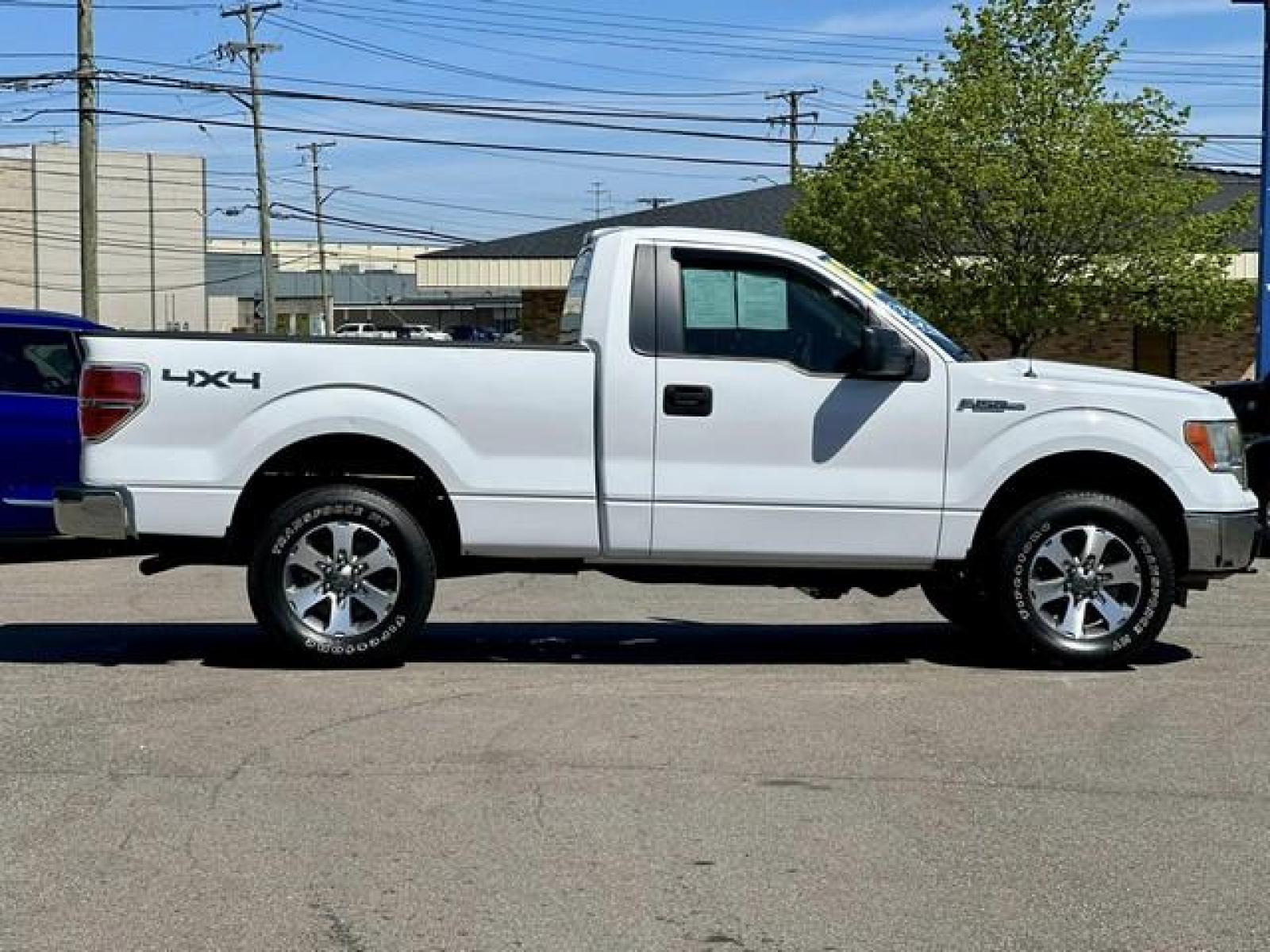 2013 WHITE FORD F-150 (1FTMF1EM0DF) with an V6,3.7L(227 CID),DOHC engine, AUTOMATIC transmission, located at 14600 Frazho Road, Warren, MI, 48089, (586) 776-3400, 42.485996, -82.974220 - Photo #3