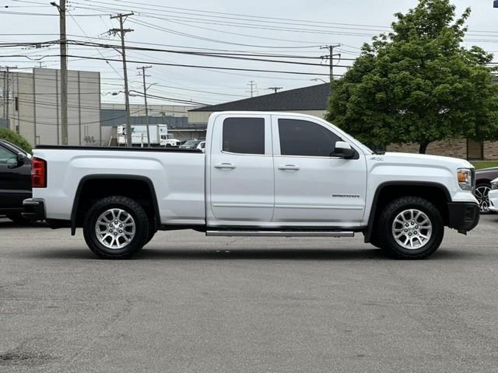 2014 WHITE GMC SIERRA 1500 (1GTV2UEH2EZ) with an V6,4.3L(262 CID),OHV engine, AUTOMATIC transmission, located at 14600 Frazho Road, Warren, MI, 48089, (586) 776-3400, 42.485996, -82.974220 - Photo #3
