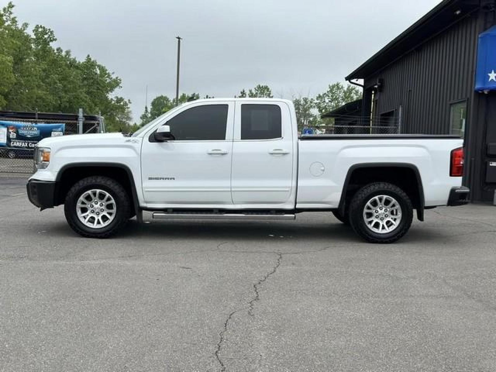 2014 WHITE GMC SIERRA 1500 (1GTV2UEH2EZ) with an V6,4.3L(262 CID),OHV engine, AUTOMATIC transmission, located at 14600 Frazho Road, Warren, MI, 48089, (586) 776-3400, 42.485996, -82.974220 - Photo #7