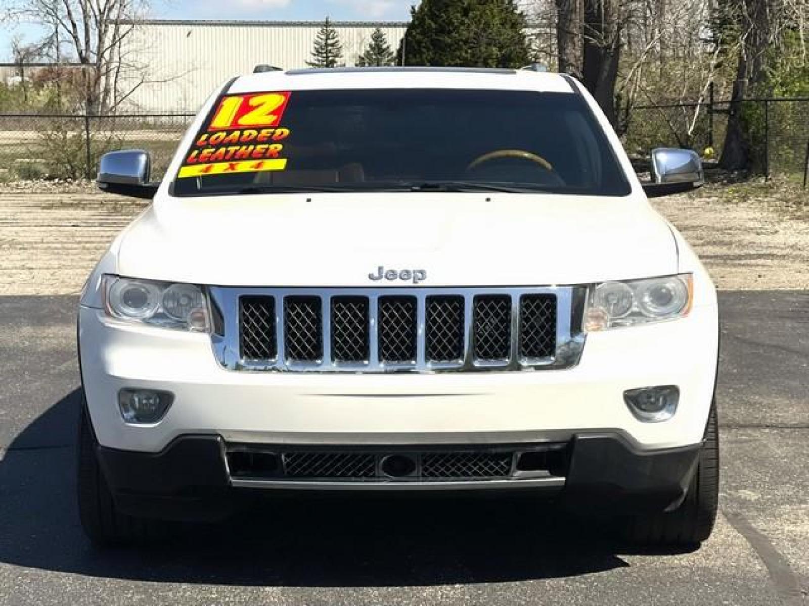 2012 WHITE JEEP GRAND CHEROKEE (1C4RJFCG7CC) with an V6,3.6L(220 CID),DOHC engine, AUTOMATIC transmission, located at 14600 Frazho Road, Warren, MI, 48089, (586) 776-3400, 42.485996, -82.974220 - Photo #4