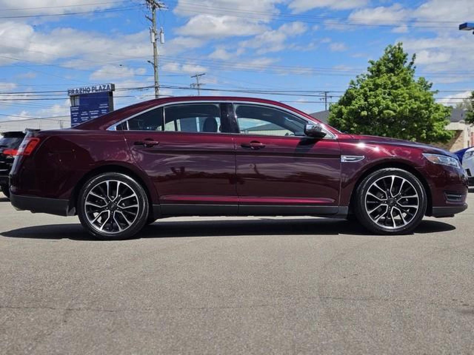 2018 MAROON FORD TAURUS (1FAHP2J81JG) with an V6,3.5L(213 CID),DOHC engine, AUTOMATIC transmission, located at 14600 Frazho Road, Warren, MI, 48089, (586) 776-3400, 42.485996, -82.974220 - Photo #3