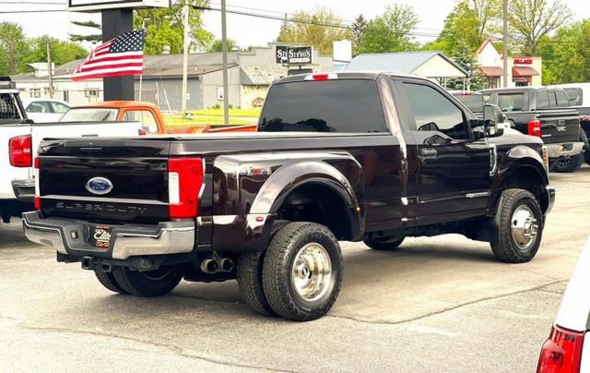 2018 BROWN FORD F-350 SUPER DUTY (1FTRF3DT0JE) with an V8,6.7L(406 CID),OHV engine, AUTOMATIC transmission, located at 14600 Frazho Road, Warren, MI, 48089, (586) 776-3400, 42.485996, -82.974220 - Photo #6
