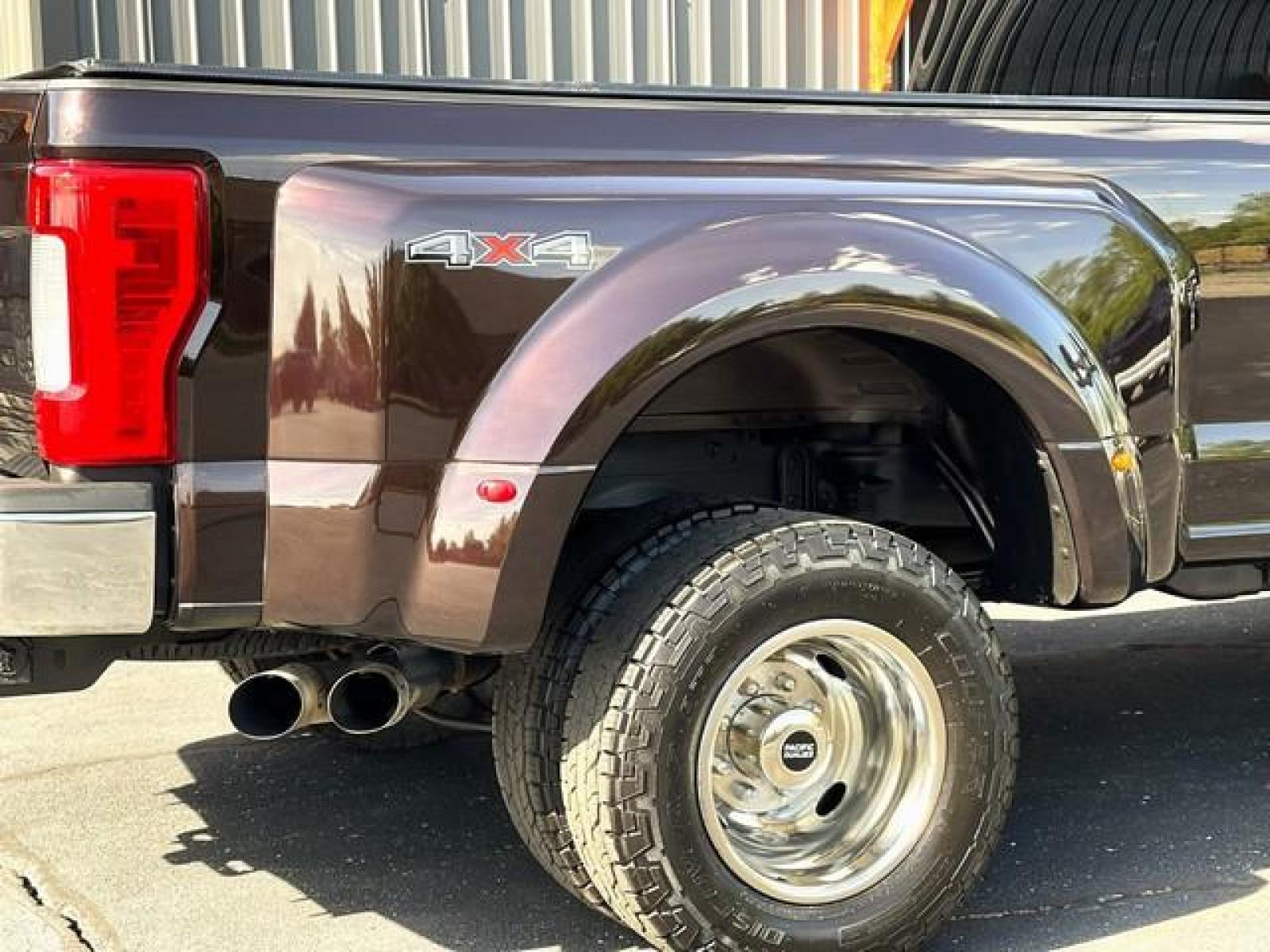 2018 BROWN FORD F-350 SUPER DUTY (1FTRF3DT0JE) with an V8,6.7L(406 CID),OHV engine, AUTOMATIC transmission, located at 14600 Frazho Road, Warren, MI, 48089, (586) 776-3400, 42.485996, -82.974220 - Photo #7